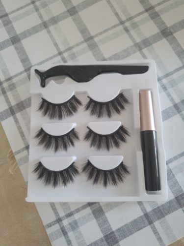 Chic Magnet 3-Pair Lash and Liner Kit & Tweezer photo review